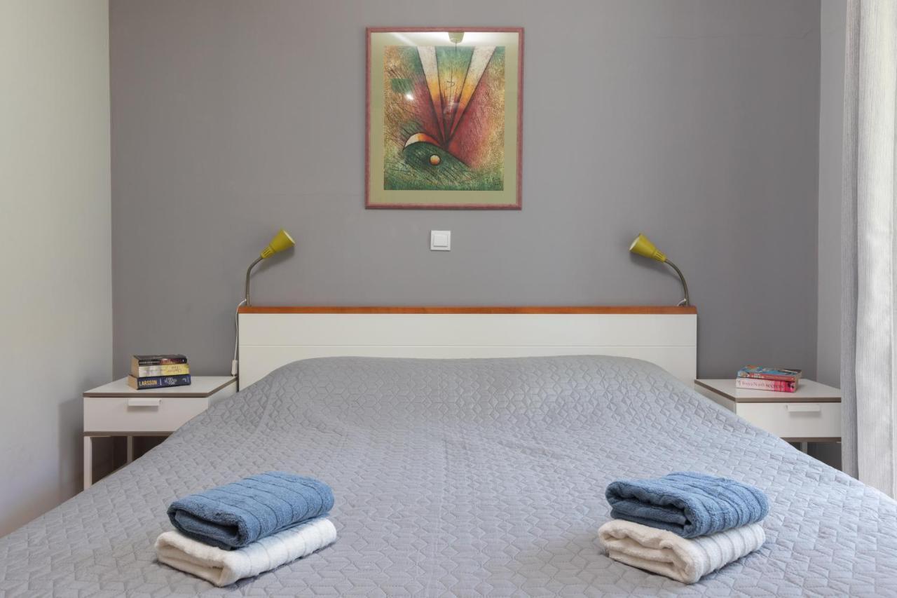 Front Apartment